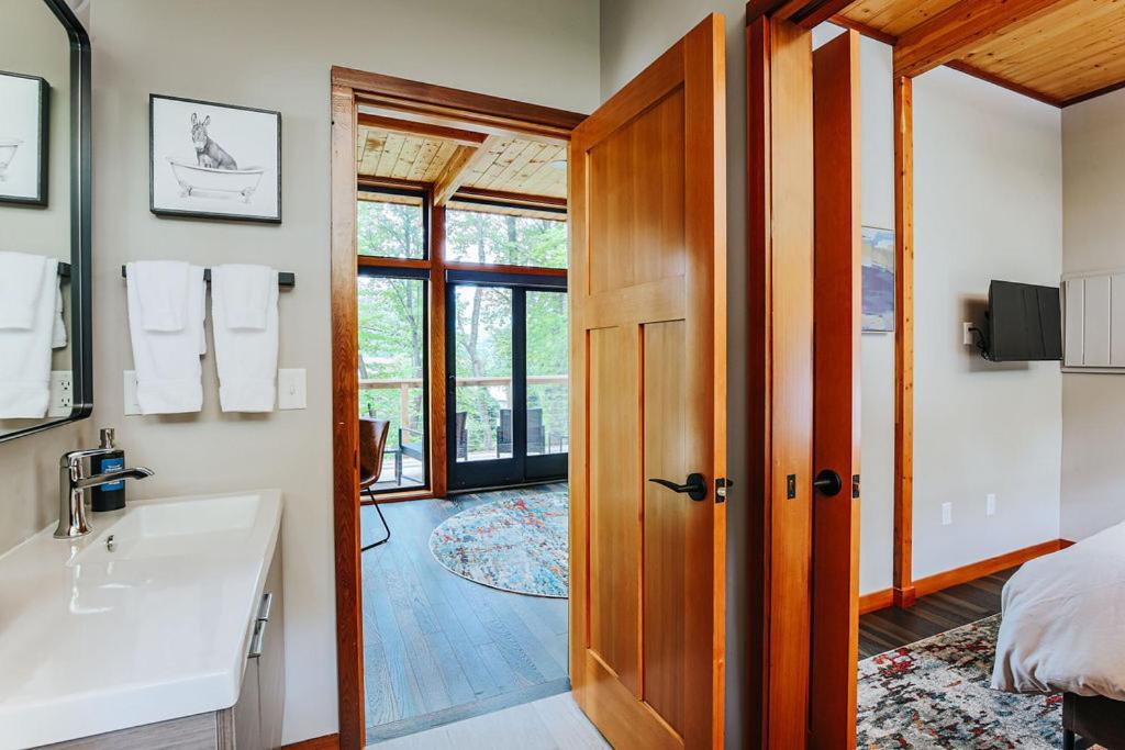 Piedmont Grove Hotel Roseland Стая снимка